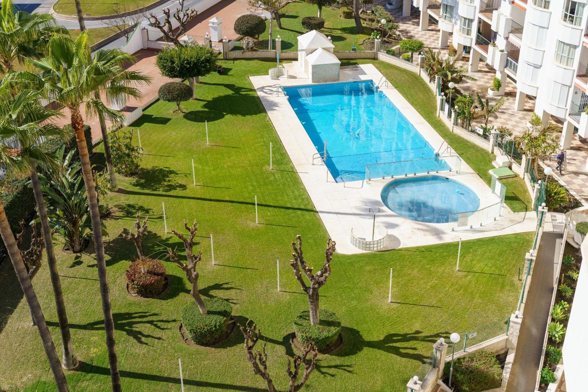Apartamento Lance Del Sol ฟูเอนฮิโรลา ภายนอก รูปภาพ